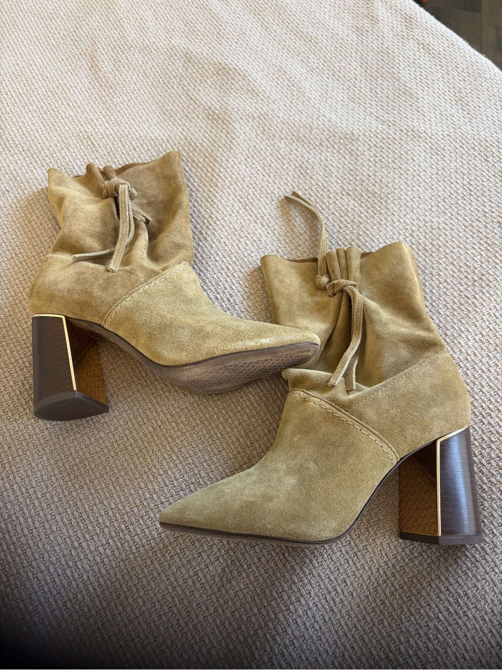 Tory Burch Halima Suede Ankle Boot Pointed Toe Block Heel Ankle Boots in Brown